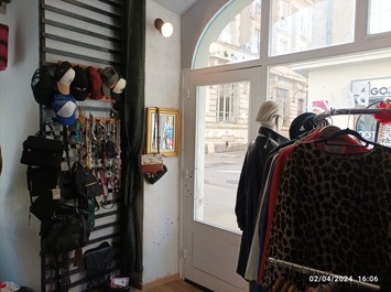 Vente de murs de boutique - Ariège (09)-photo-2