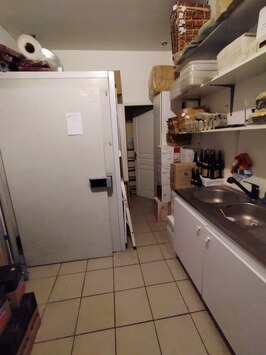 Vente - Cave à vins - Epicerie - Fromagerie - Gironde (33)-photo-4