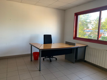 Location Local Commercial - Seine-et-Marne (77)-photo-3