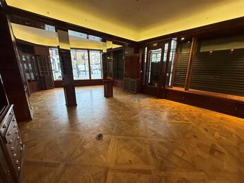 Location Local Commercial - Paris 8ème (75008)-photo-2