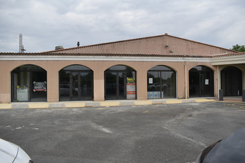 Location Local Commercial - Deux-Sèvres (79)-photo-3