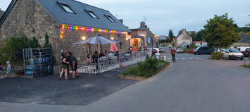 Vente - Bar - Restaurant - Restaurant rapide - Tabac - Pizzeria - Alimentation - Café - Epicerie - Presse - Sandwicherie - Superette - Vente à emporter - Maël-Pestivien (22160)
