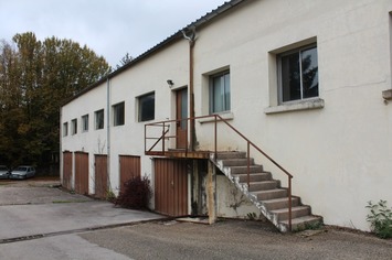 Vente Entrepôt / Local d'activités - Lons-le-Saunier (39000)