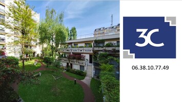 Vente de murs de boutique - Versailles (78000)
