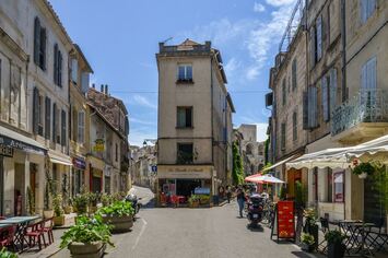 Vente - Brasserie - FDJ - PMU - Arles (13200)