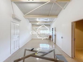 Location Bureau - Baie mahault (97122)-photo-1