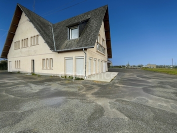 Vente Bureau - Isigny-le-Buat (50540)-photo-4