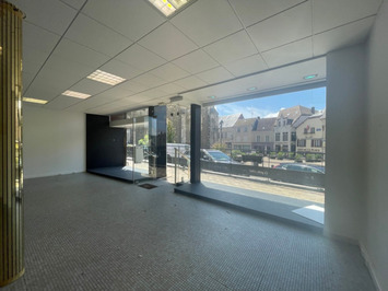 Vente de murs de boutique - Illiers-Combray (28120)