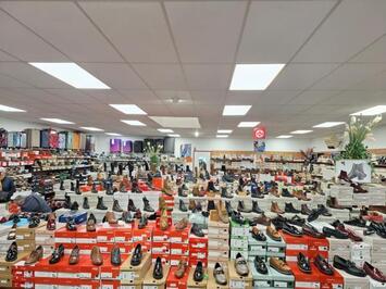 Vente - Chaussures - Maroquinerie - Indre-et-Loire (37)-photo-2