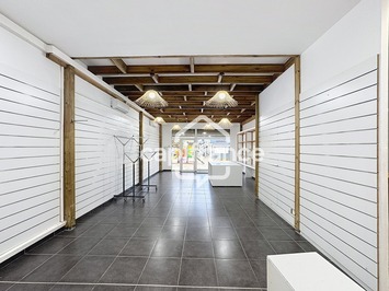 Location Local Commercial - Baie mahault (97122)-photo-3