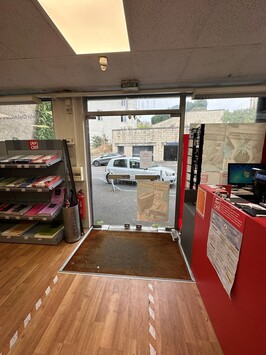 Vente de murs de boutique - Angouleme (16000)