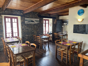 Vente - Bar - Restaurant - Café - Crêperie - La Roche-Derrien (22450)-photo-2