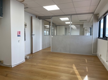 Location Bureau - Alpes-Maritimes (06)-photo-2