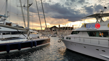 Vente - Bar - Brasserie - Restaurant - Tabac - Pizzeria - Bateaux - Café - Crêperie - Esthétique - Glacier - PMU - Presse - Le Lavandou (83980)