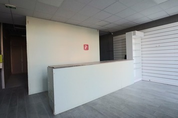 Location Local Commercial - Le Plessis-Belleville (60330)-photo-2