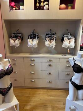 Vente - Lingerie - Besancon (25000)-photo-2