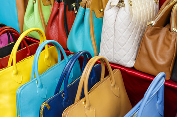 Vente - Chaussures - Hauts-de-Seine (92)-photo-2