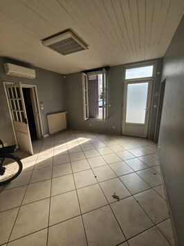 Vente de murs de boutique - Saintes (17100)-photo-3