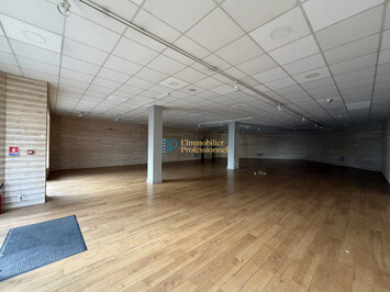 Vente de murs de boutique - Lorient (56100)-photo-2