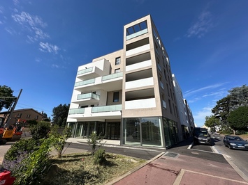 Location Local Commercial - Decines-charpieu (69150)