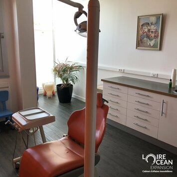 Vente de murs de boutique - Le Fuilet (49270)-photo-2