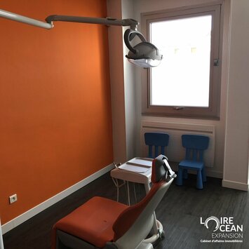 Vente de murs de boutique - Le Fuilet (49270)-photo-3