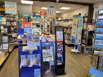 Vente - Cadeaux souvenirs - FDJ - Librairie - Presse - Jullouville (50610)-photo-3