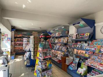 Vente - Tabac - Cadeaux souvenirs - Librairie - Loto - Papeterie - Presse - Indre-et-Loire (37)-photo-2