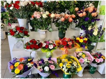 Vente - Cadeaux souvenirs - Fleuriste - Mehun-sur-Yèvre (18500)-photo-3