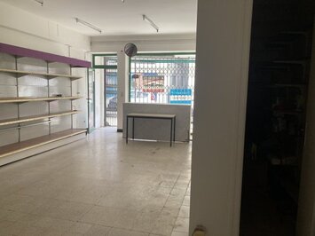 Vente de murs de boutique - Ceret (66400)-photo-3