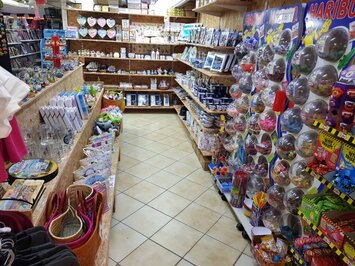 Vente - Tabac - Cadeaux souvenirs - Loto - Presse - Pyrénées-Orientales (66)-photo-2