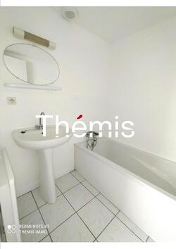 Vente de murs de boutique - Guingamp (22200)-photo-4