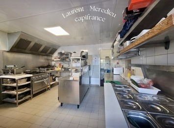 Vente - Hôtel - Restaurant - Café - Mirambeau (17150)-photo-3