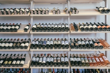 Vente - Alimentation - Cave à vins - Epicerie - Vins et spiritueux - Savoie (73)-photo-2