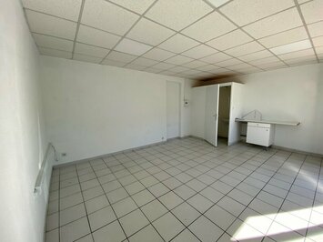 Location Local Commercial - Aubagne (13400)-photo-3
