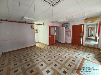 Vente de murs de boutique - Massay (18120)