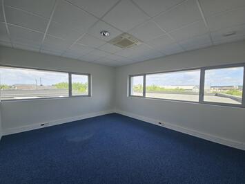 Location Bureau - Saint-Pierre-des-Corps (37700)-photo-2