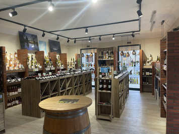 Vente - Cave à vins - Vins et spiritueux - Dax (40100)