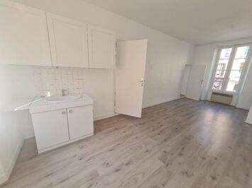 Vente - Boulangerie - Pâtisserie - Esthétique - Glacier - Parfumerie - Salon de coiffure - Chocolaterie Chocolatier - Versailles (78000)