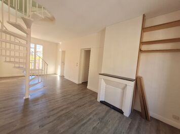 Vente - Boulangerie - Pâtisserie - Esthétique - Glacier - Parfumerie - Salon de coiffure - Chocolaterie Chocolatier - Versailles (78000)-photo-3