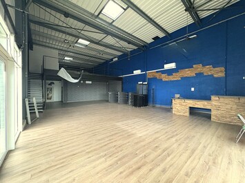 Location Local Commercial - Montelimar (26200)