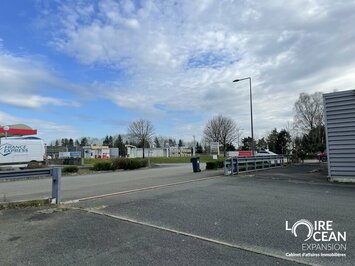 Vente de murs de boutique - Beaupréau (49600)-photo-2