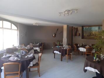 Vente - Hôtel - Restaurant - Licence IV - Loir-et-Cher (41)-photo-3