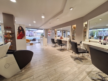 Vente - Salon de coiffure - Laval (53000)
