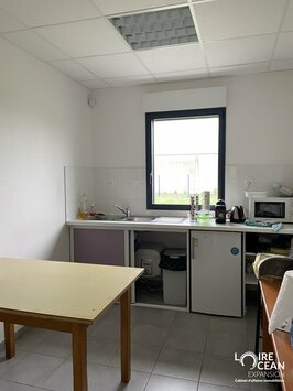 Vente Bureau - Saint-Pierre-Montlimart (49110)-photo-4