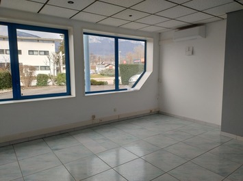 Vente Bureau - Challes-les-Eaux (73190)-photo-2