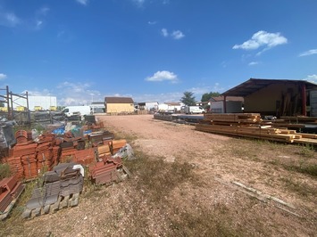 Vente de murs de boutique - Charolles (71120)-photo-4