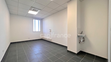 Location Bureau - Gard (30)-photo-3