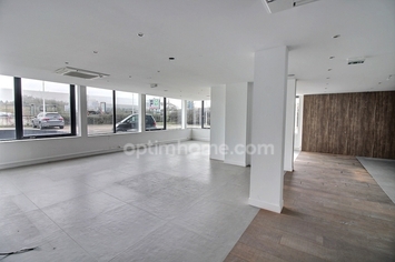 Location Local Commercial - Orgeval (78630)-photo-3