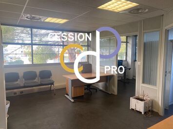 Location Bureau - Nimes (30900)-photo-2